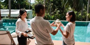 Bebidas para Servir à Beira da Piscina